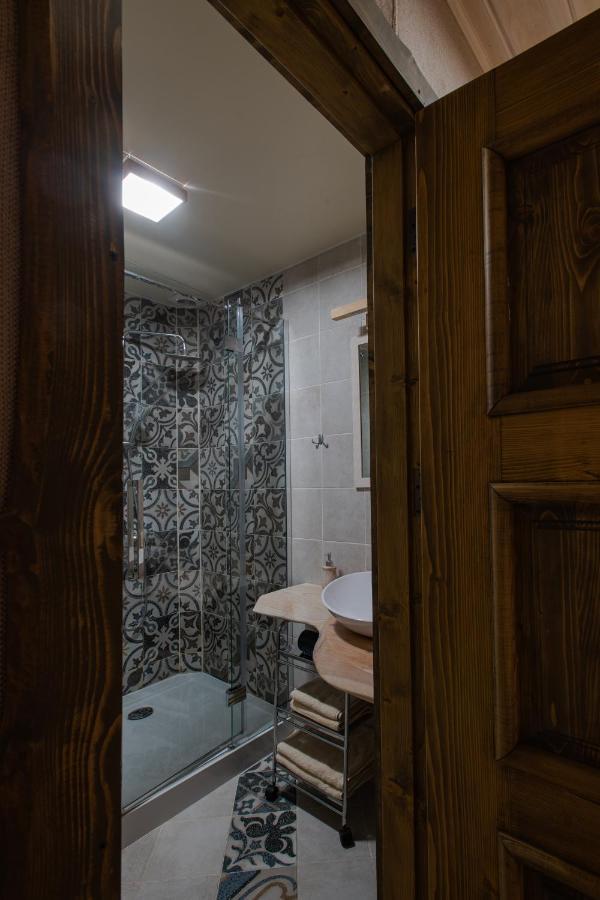 Знакова Хата Appartement Grebenov Buitenkant foto